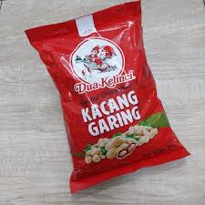 Dua Kelinci Kacang Garing Crispy Peanuts | Savory Indonesian Peanut Snack | Crunchy Roasted Nuts for Family & Parties