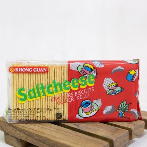 Khong Guan Biskuit Crackers Salt Cheese 200 gram