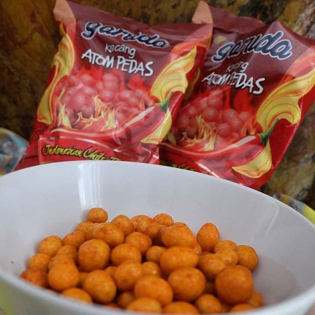 Spicy Coated Peanuts Garuda Kacang Atom Pedas 100 gr