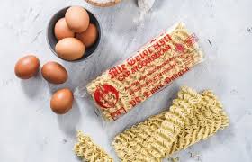 WHOLESALE Mie Telor ATOOM BULAN 200GR | EGGS NOODLES | 1 CARTON 20 PCS